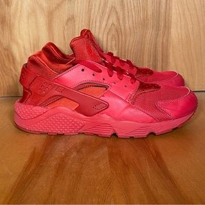 Mens 9.5 Nike Air Huarache Athletic Shoes Triple Red SEF0219